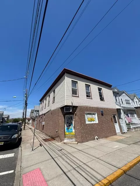 171 Hobart Ave, Bayonne, NJ 07002
