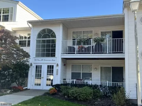 72 Crestview Ln, Mount Arlington, NJ 07856