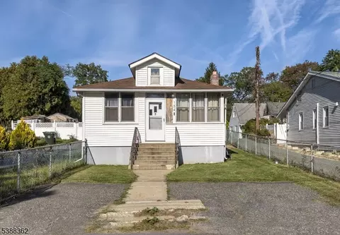 154 Sand Shore Rd, Budd Lake, NJ 07828