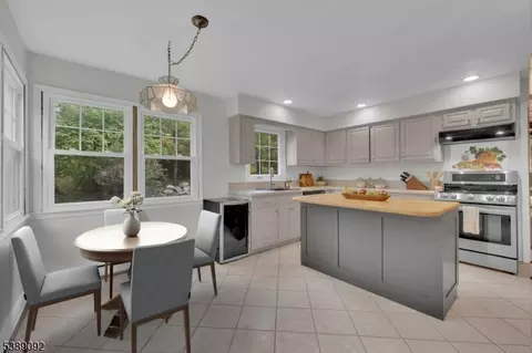 63 Bald Eagle Rd, Hackettstown, NJ 07840 photo 17