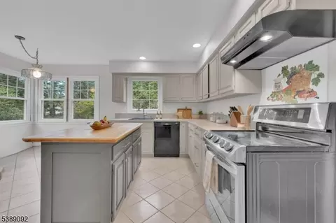 63 Bald Eagle Rd, Hackettstown, NJ 07840 photo 15
