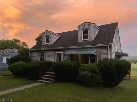 8 Ley Pl, Sussex, NJ 07461