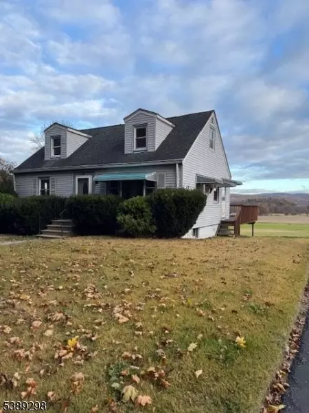 8 Ley Pl, Sussex, NJ 07461