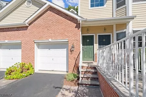 20 Dylan Dr, Sparta, NJ 07871