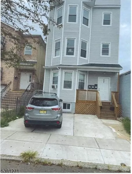 547 Hawthorne Ave #3, Newark, NJ 07112