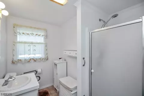 Bath - 3 Post Rd, Belvidere, NJ 07823 photo 2 of 2