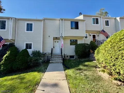 15 Shady Ln, Hamburg, NJ 07419