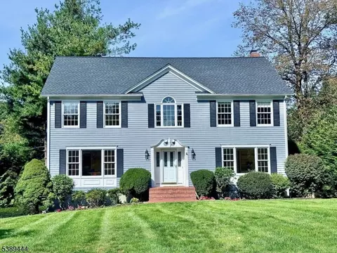 21 Beechwood Dr, Morristown, NJ 07960
