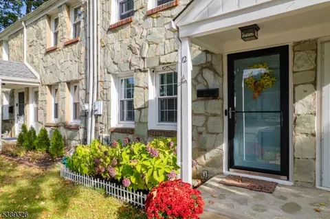 12 W End Pl, Cranford, NJ 07016