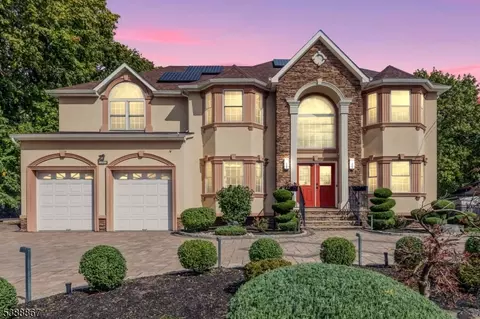3889 Park Ave, Edison, NJ 08820