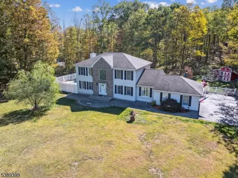 106 Henderson Rd, West Milford Twp, NJ 07460