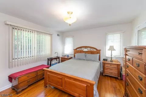 38 Stirling Ln, Wayne, NJ 07470 photo 14