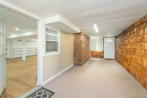 38 Stirling Ln, Wayne, NJ 07470 photo 26