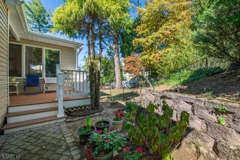 38 Stirling Ln, Wayne, NJ 07470 photo 18