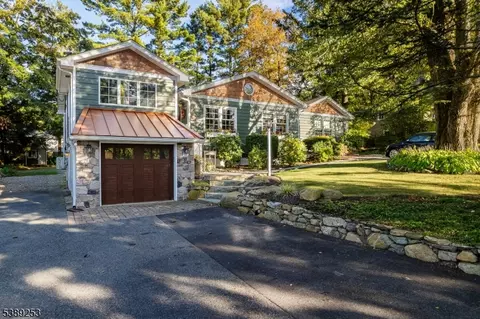 45 Hillside Ave, Stockholm, NJ 07460