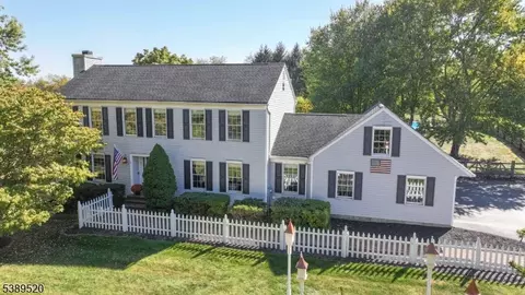 21 Church Rd, Milford, NJ 08848