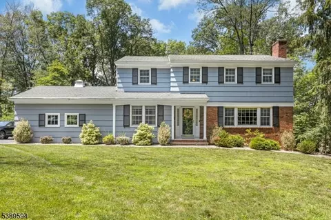 180 Lorraine Dr, Berkeley Heights, NJ 07922