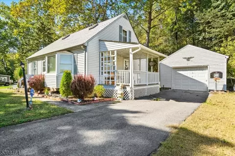 677 Water St, Belvidere, NJ 07823