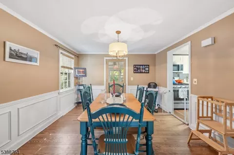 Dining - 68 Colfax Rd, Springfield, NJ 07081 photo 1 of 2