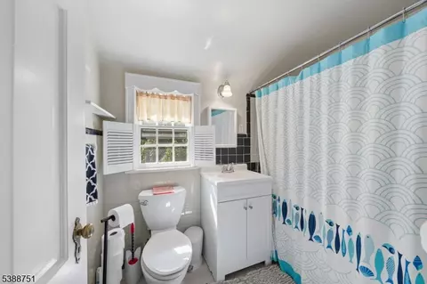 Bath - 68 Colfax Rd, Springfield, NJ 07081 photo 1 of 2