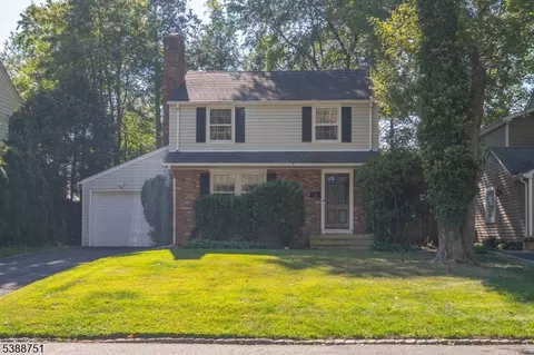 68 Colfax Rd, Springfield, NJ 07081