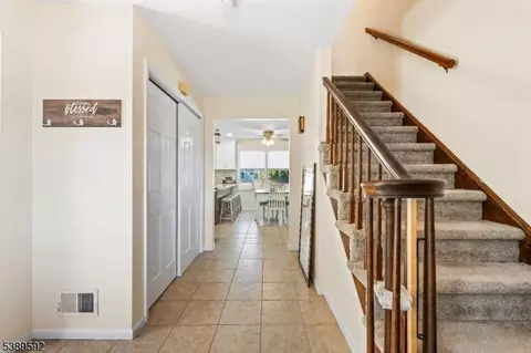 433 Hancock St, Middlesex, NJ 08846 photo 3
