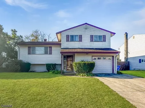 12 Schoolhouse Ln, Somerville, NJ 08876