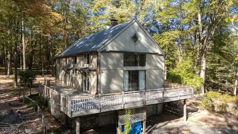 16 Kilroy Rd, Newton, NJ 07860