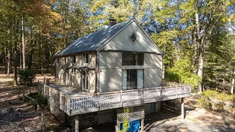 16 Kilroy Rd, Newton, NJ 07860