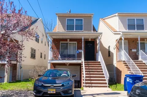 15 Standard Pl, Irvington, NJ 07111
