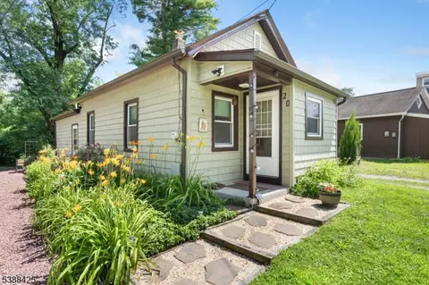 20 Princeton Ave, Rocky Hill, NJ 08553