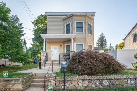 76 Mohawk Ave, Hawthorne, NJ 07506