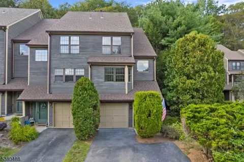 34 Salem Aly #F, West Milford, NJ 07480