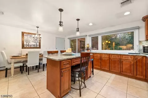 86 Hinchman Ave, Wayne, NJ 07470 photo 12