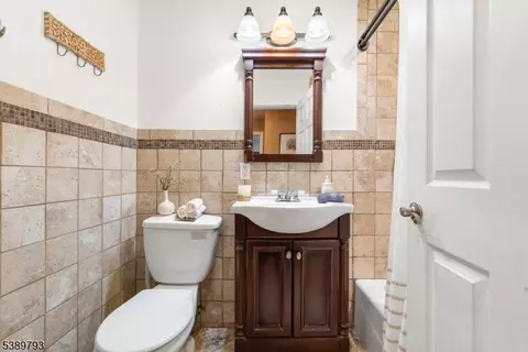 86 Hinchman Ave, Wayne, NJ 07470 photo 20