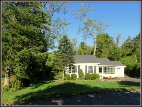 903 Cedar Dr, Newton, NJ 07860