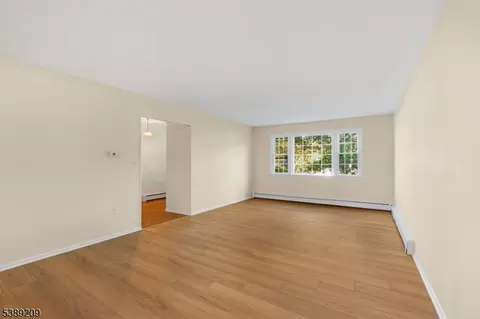 33 Maple Ave, Mendham, NJ 07945 photo 11