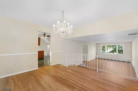 33 Maple Ave, Mendham, NJ 07945 photo 13