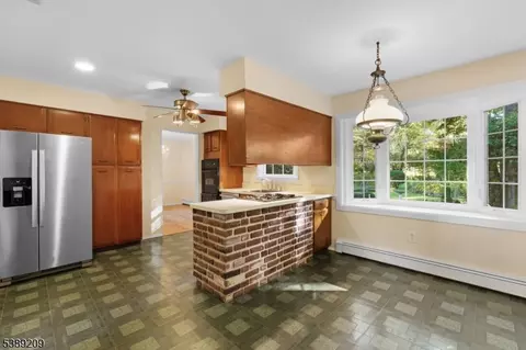 33 Maple Ave, Mendham, NJ 07945 photo 16