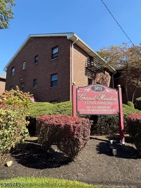 105 Meadowbrook Rd # B, Englewood, NJ 07631