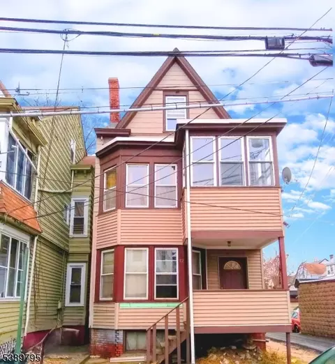 12 Hopper St, Paterson, NJ 07522