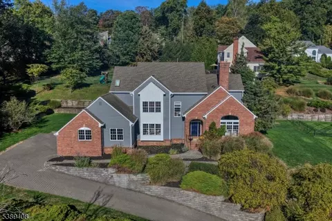 22 Walt Whitman Trl, Morristown, NJ 07960