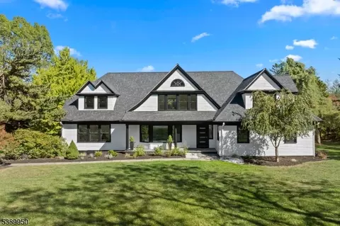15 Brockden Dr, Mendham Twp, NJ 07945