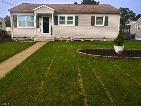 121 1st St, Middlesex, NJ 08846