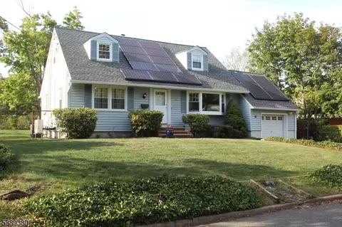 4 Fraley Dr, Somerset, NJ 08873