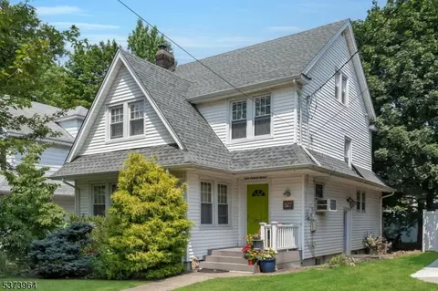 527 Cumberland Ave, Teaneck, NJ 07666