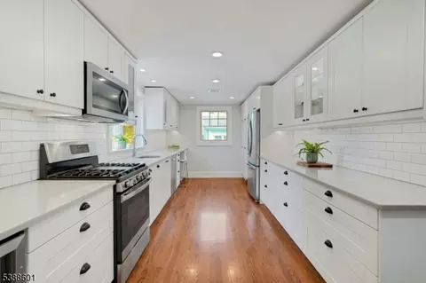 22 Bedford Rd, Summit, NJ 07901 photo 11