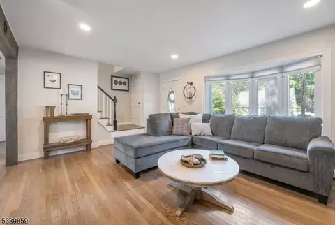 8 Ridge Pl, Wayne, NJ 07470 photo 5
