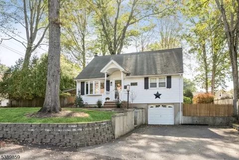 8 Ridge Pl, Wayne, NJ 07470 photo 2