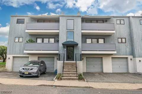 1 Domessina Ln #F6, Caldwell, NJ 07006